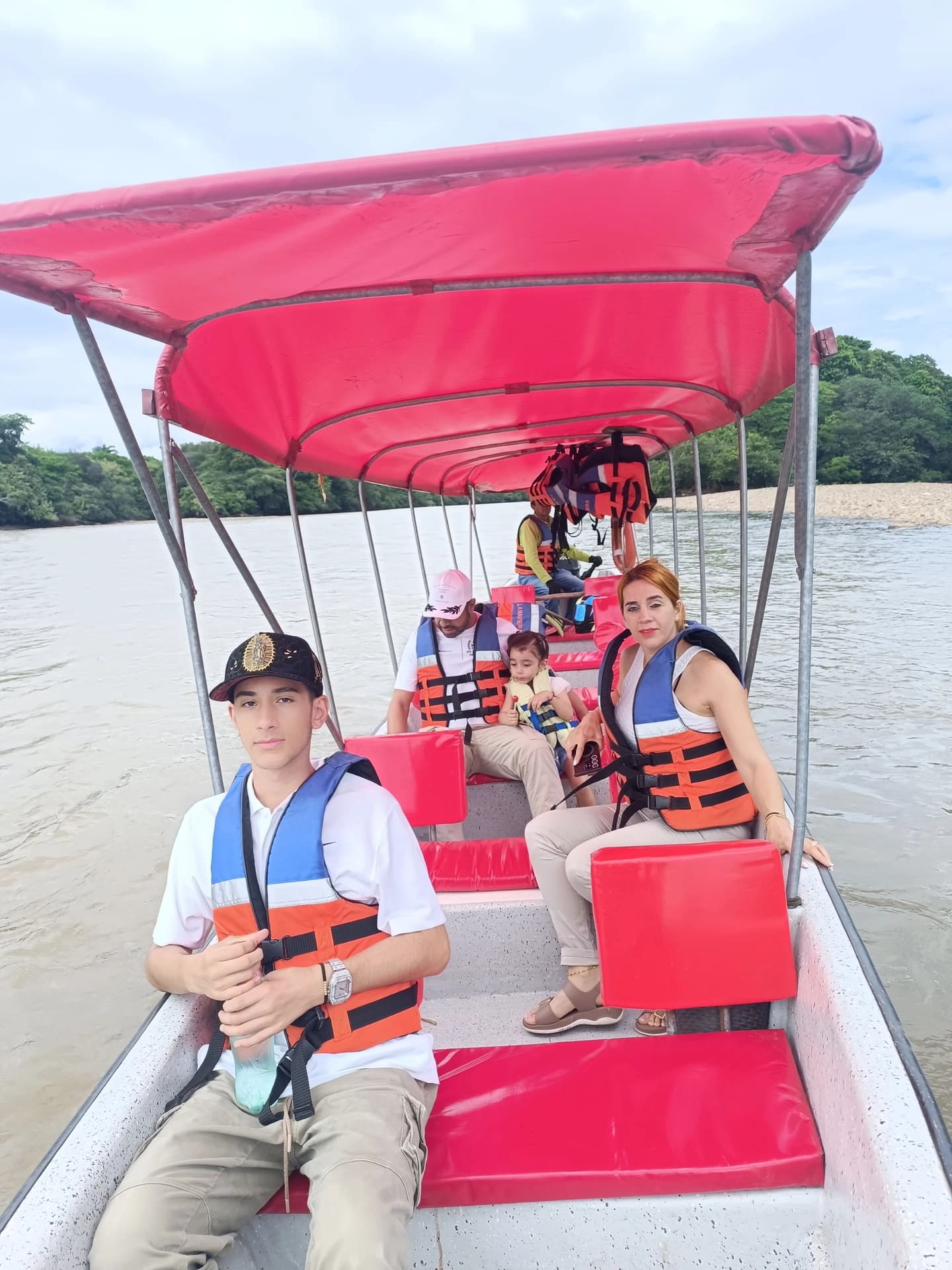 Tour en Lancha por Neiva con Ruta Ecológica en el Río Magdalena