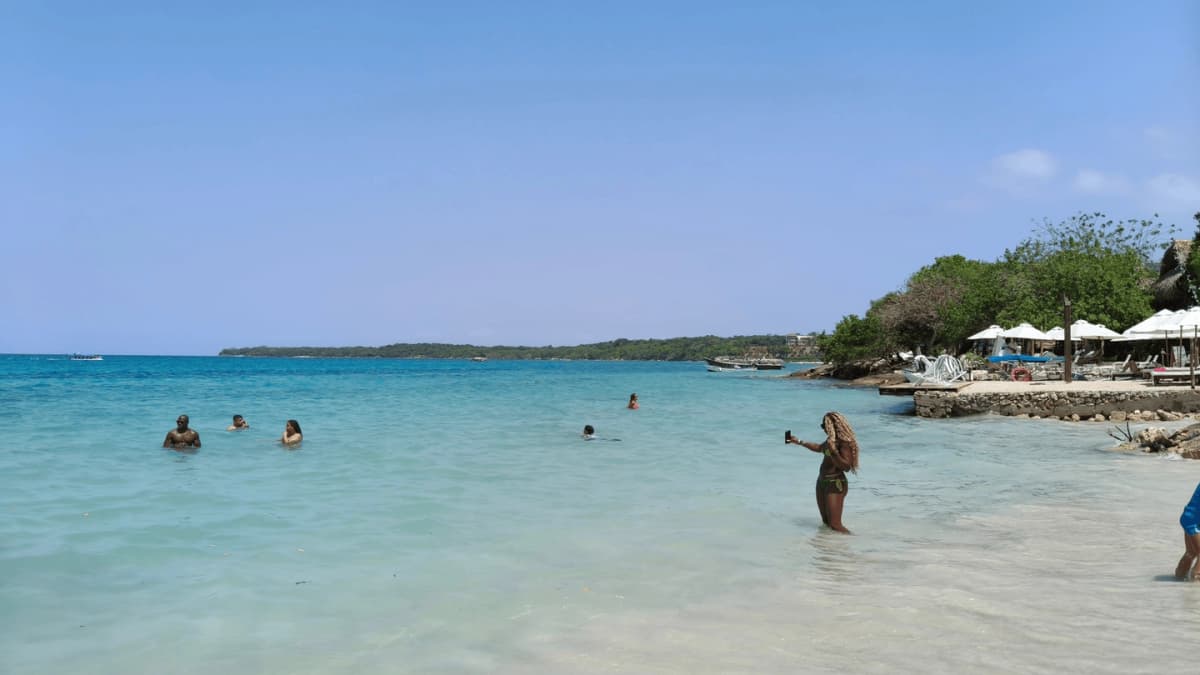 Excursión a Playa Tranquila con Almuerzo y Transporte terrestre desde Cartagena