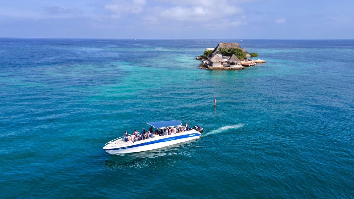 Tour 5 Islas VIP en Islas del Rosario con lancha, snorkel y playas con almuerzo
