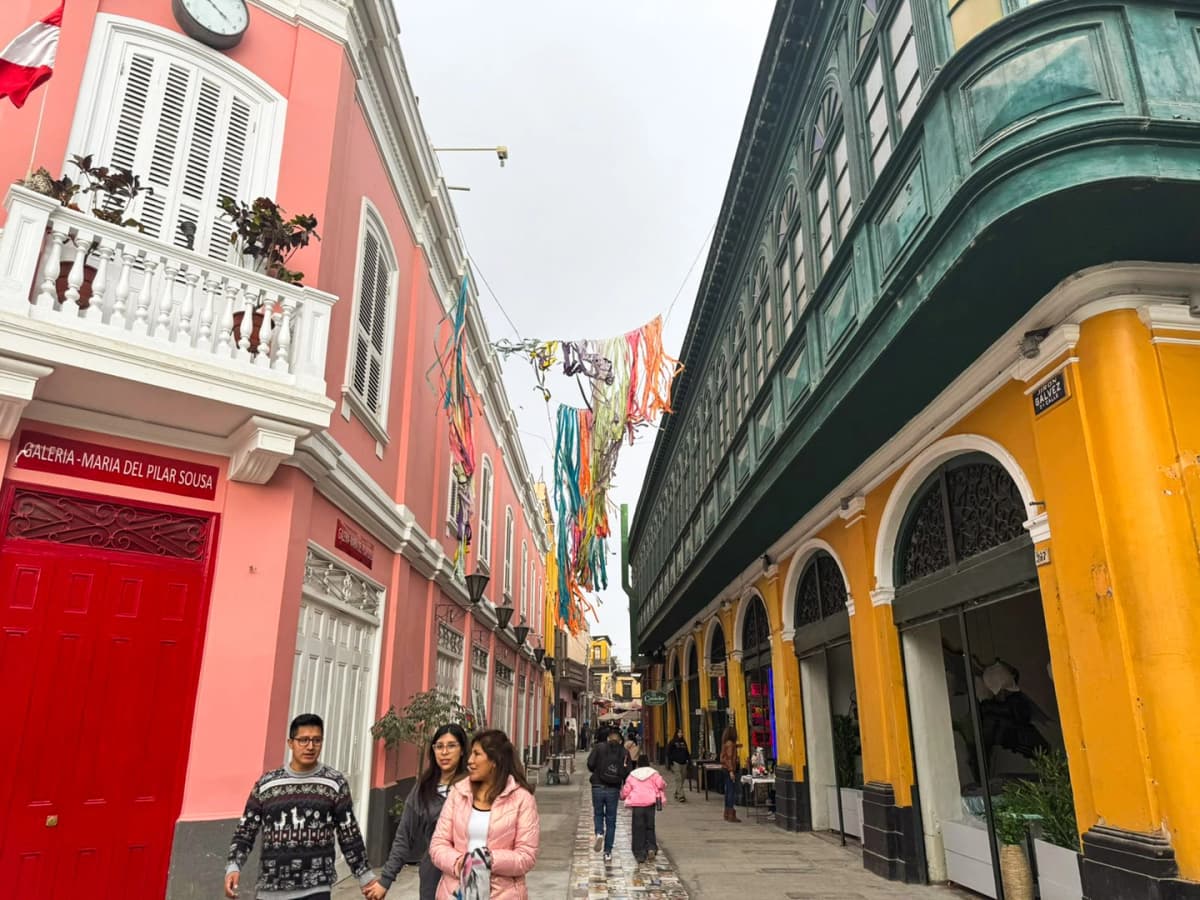 Tour por Callao Monumental y La Punta con visita a artista local