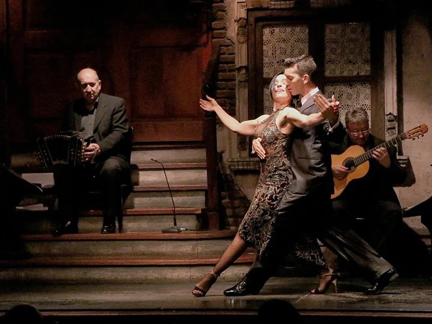 Entrada al Show de Tango y Folclore en Aljibe Buenos Aires