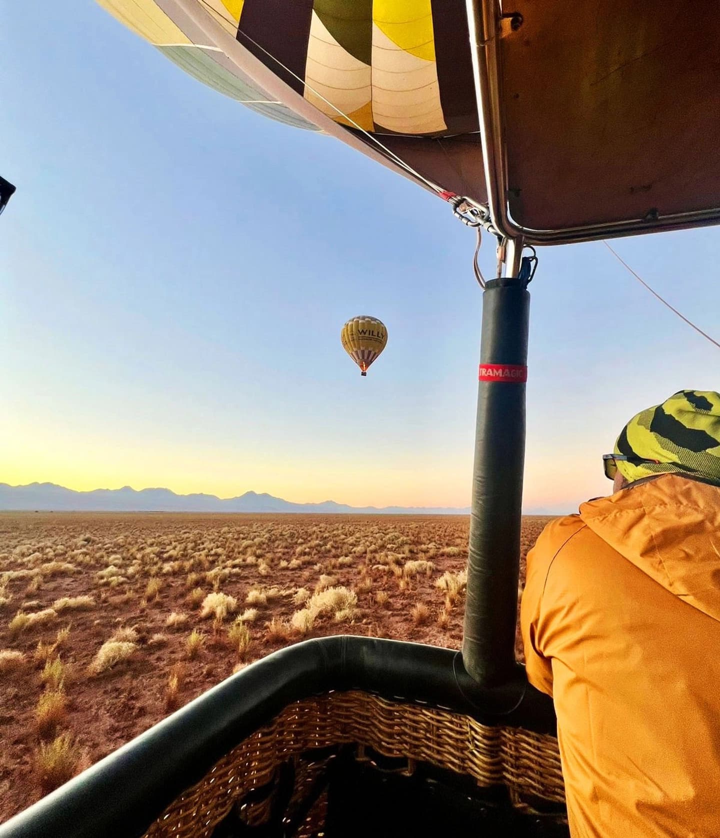 Vuelo Privado en Globo sobre el Salar de Atacama: Amanecer Mágico