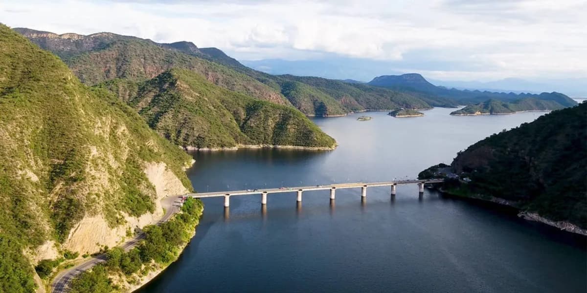 Excursión y visita al Dique Cabra Corral en Salta