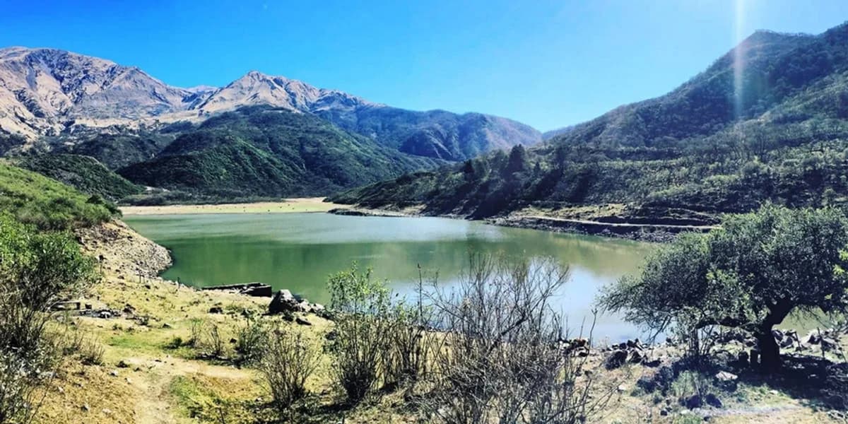 Lagunas de Yala y Termas de Reyes desde Jujuy