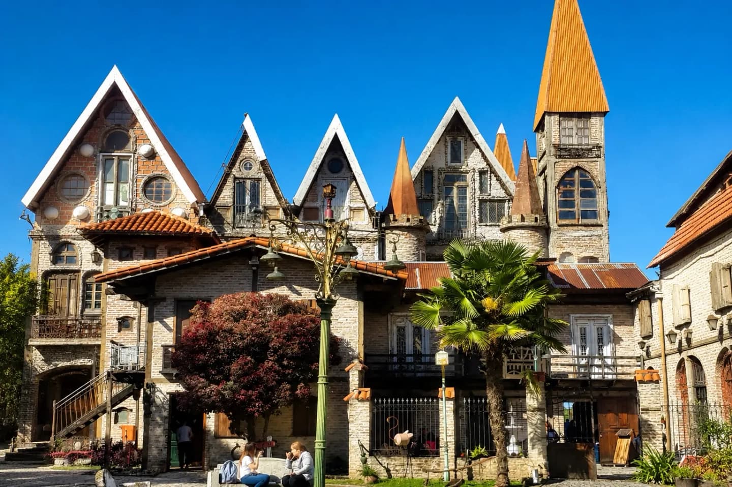 Tour a Campanópolis: Aldea Medieval de Buenos Aires