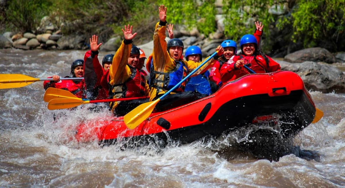 Rafting en el Río Maipo: Aventura Acuática en Cajón del Maipo