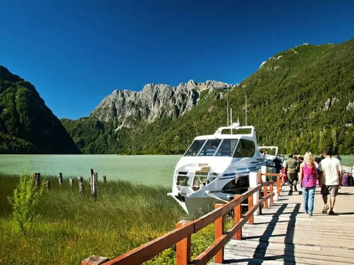 Navegación a Puerto Blest extendido a Lago Frías
