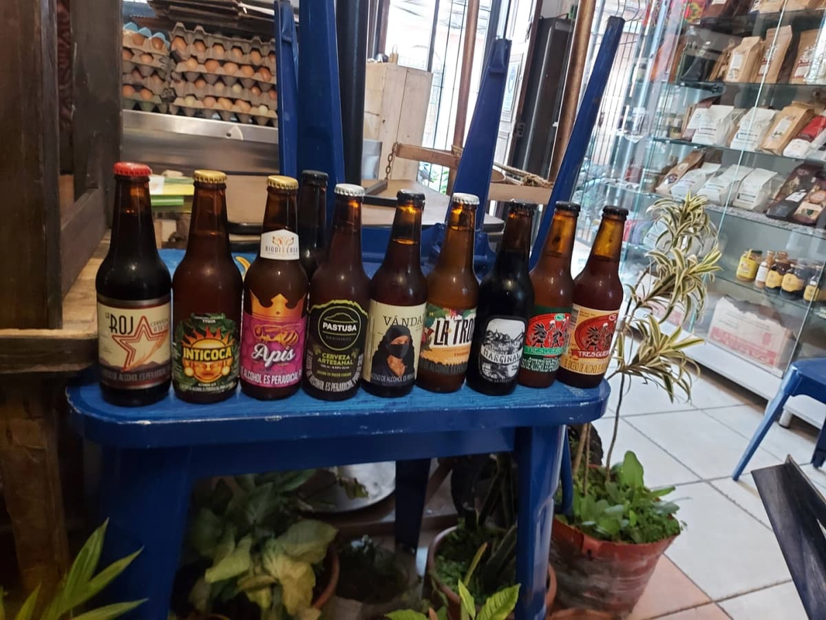Tour de Cerveza Artesanal en Bogotá: Degustación y Cultura Local