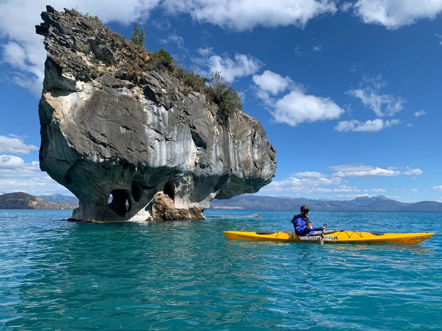 Capillas de Mármol en Kayak: Aventura desde Villa Cerro Castillo