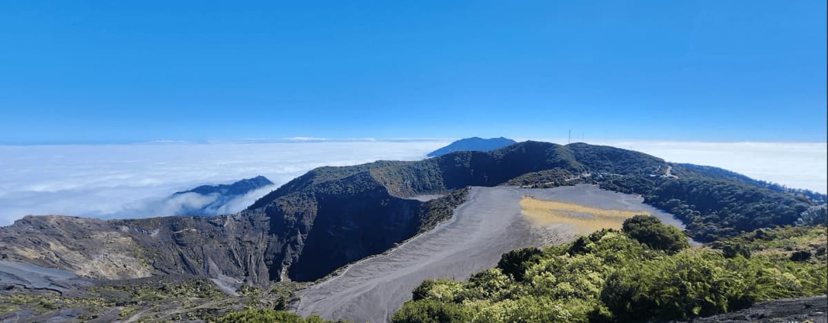 Tour al Volcán Irazú, Valle de Orosi y Jardín Botánico Lankester