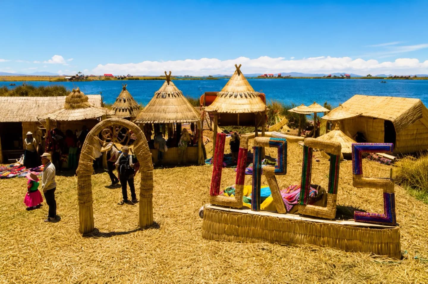 Tour Uros, Amantaní and Taquile Islands 2 Days 1 Night from Puno