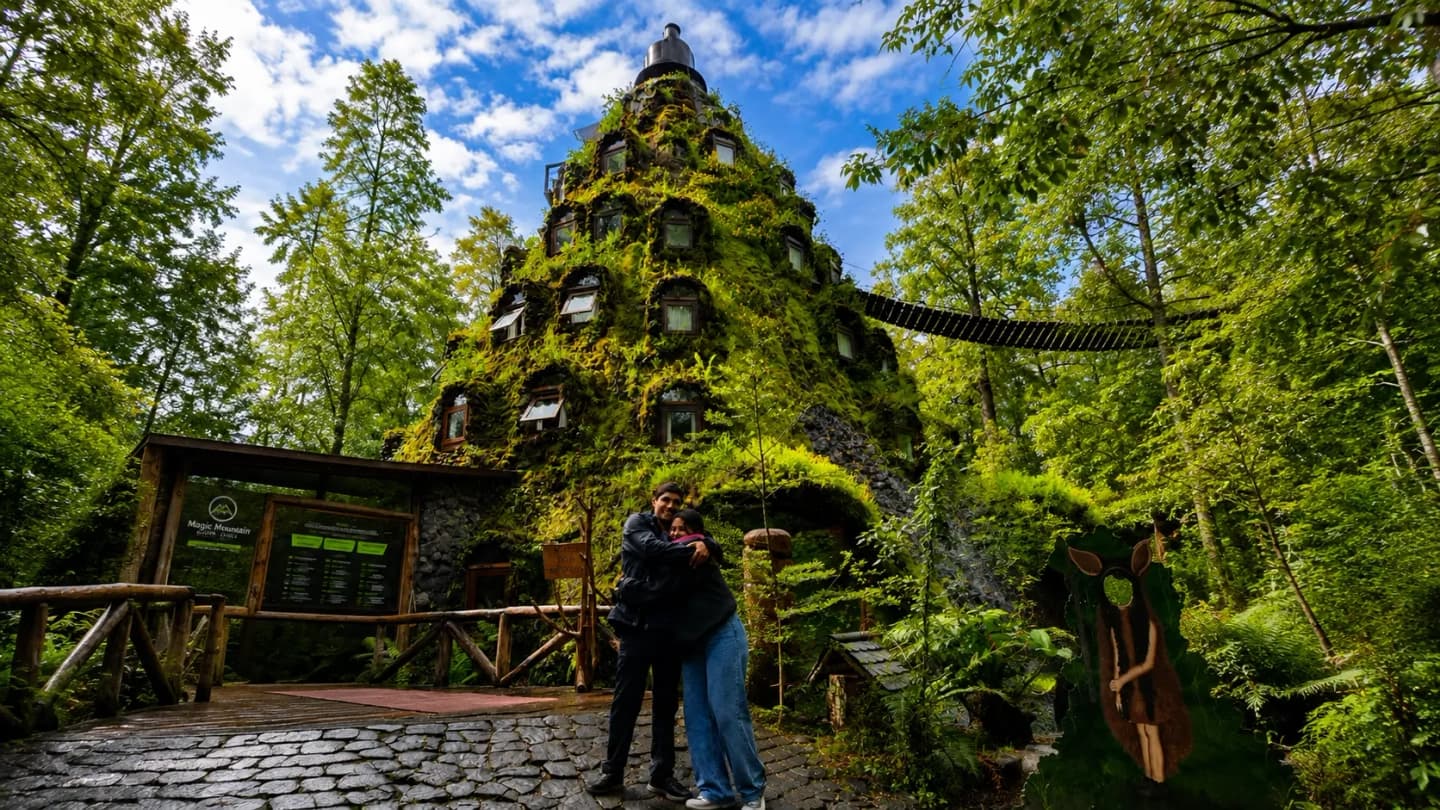 Tour a Huilo Huilo desde Pucón, Villarrica o Lican Ray :Naturaleza y Cascadas