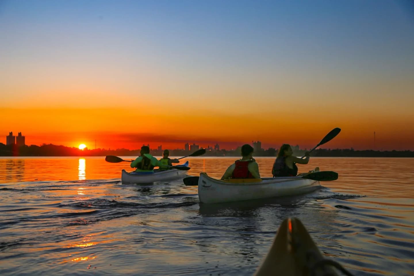 Remando al Atardecer en el Río Paraguay en Formosa