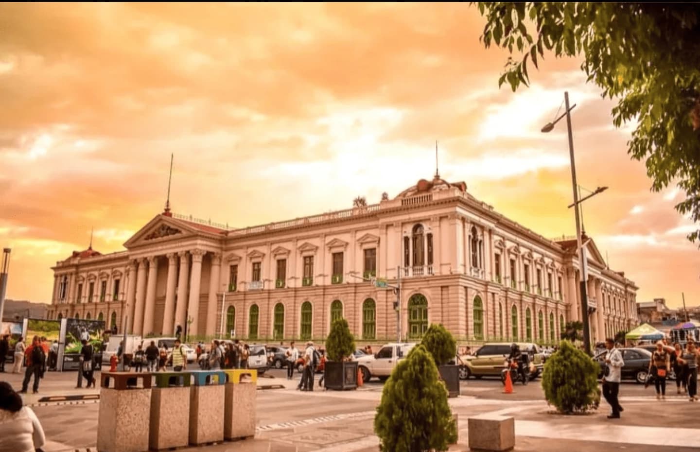 Escala en El Salvador: Tour por San Salvador, Ciudad Histórica y Volcán El Boquerón