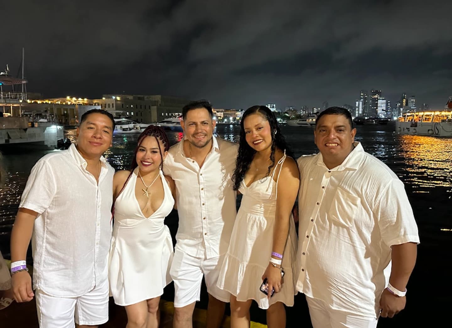 Noite Branca no Bequia Eagle com Jantar e Bar Aberto em Cartagena