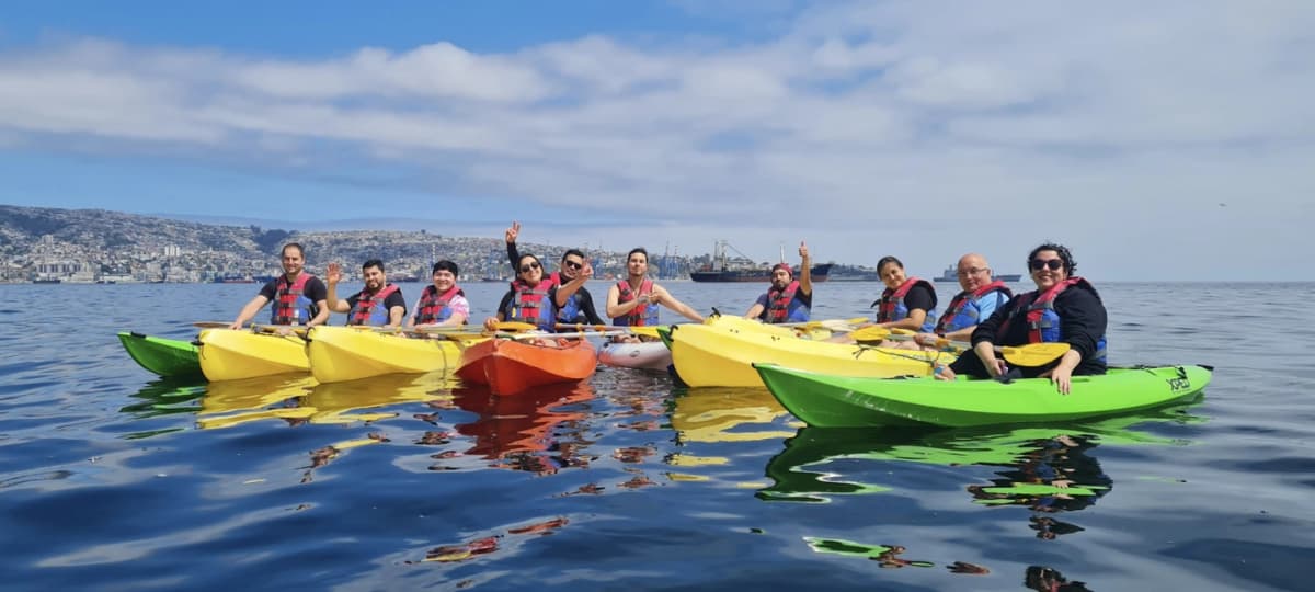 Kayak Recreativo en Valparaíso: Explora el Muelle Barón