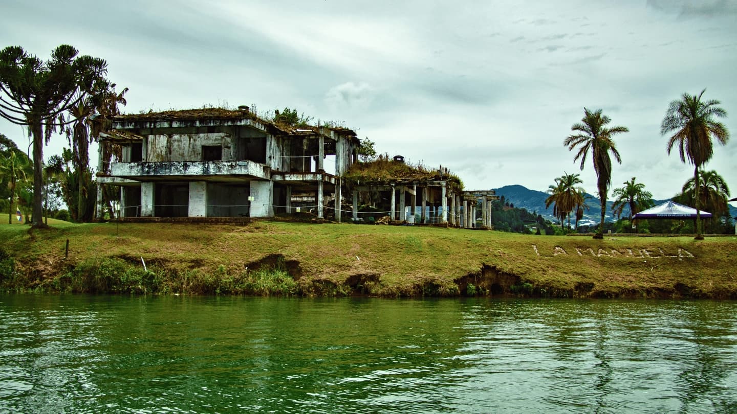 Tour a Guatapé com Hacienda La Manuela e Aventura desde Medellín