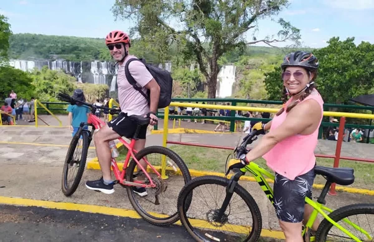 Excursión en bicicleta a las Cataratas de Brasil