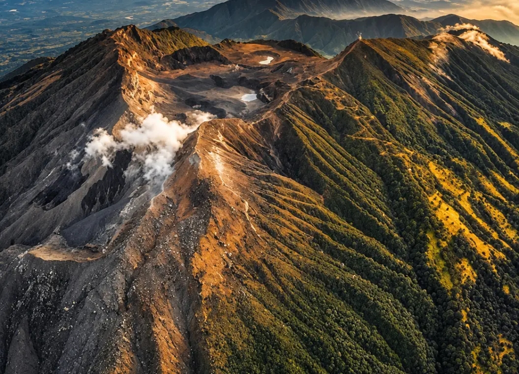 Turrialba: rafting, Volcán Turrialba y Monumento Nacional Guayabo