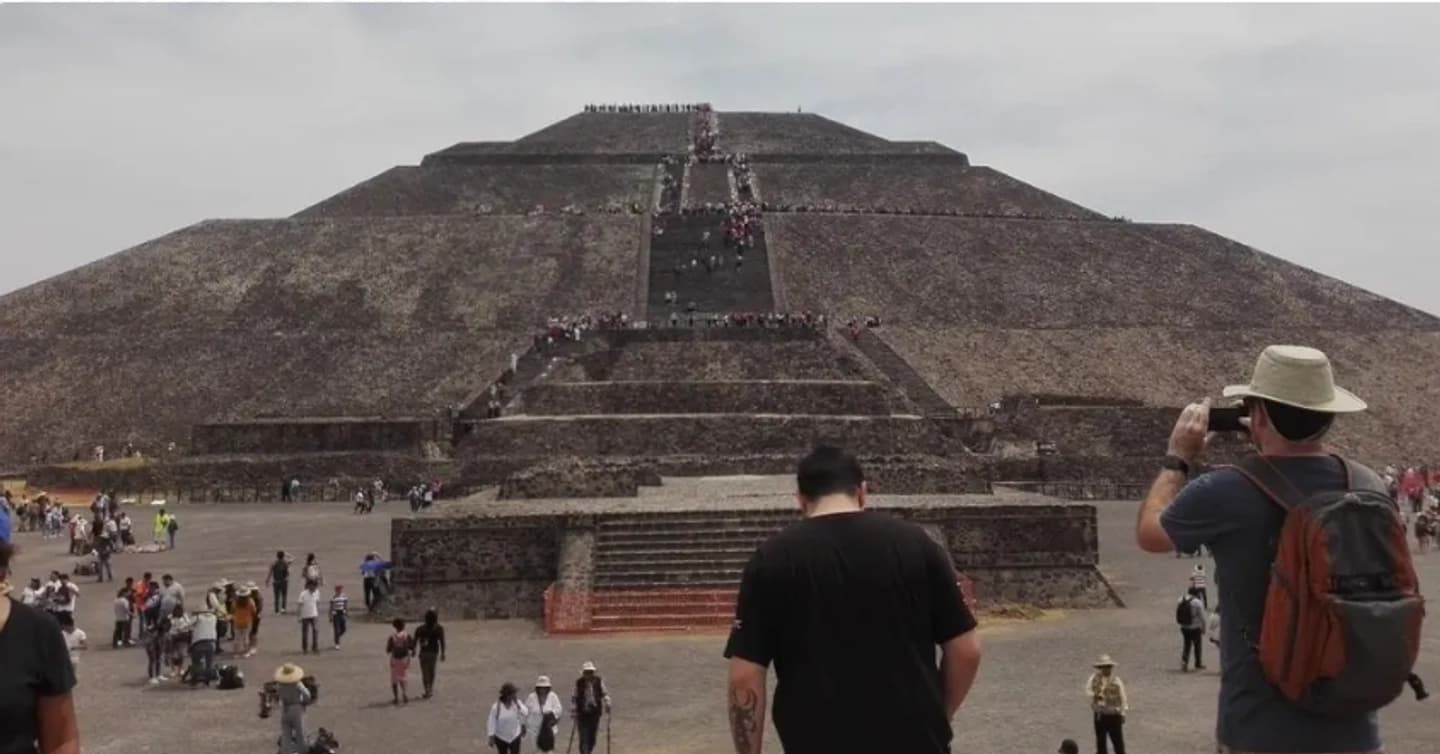 Tour a Teotihuacán, Acolman y Plaza de las Tres Culturas desde CDMX