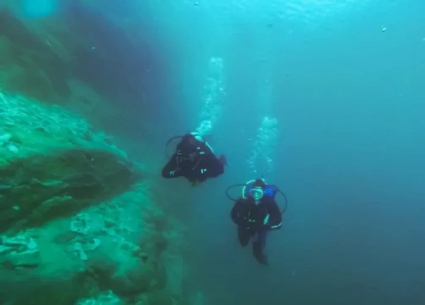Diving Excursion in Lake Moreno for Certified Divers from Bariloche