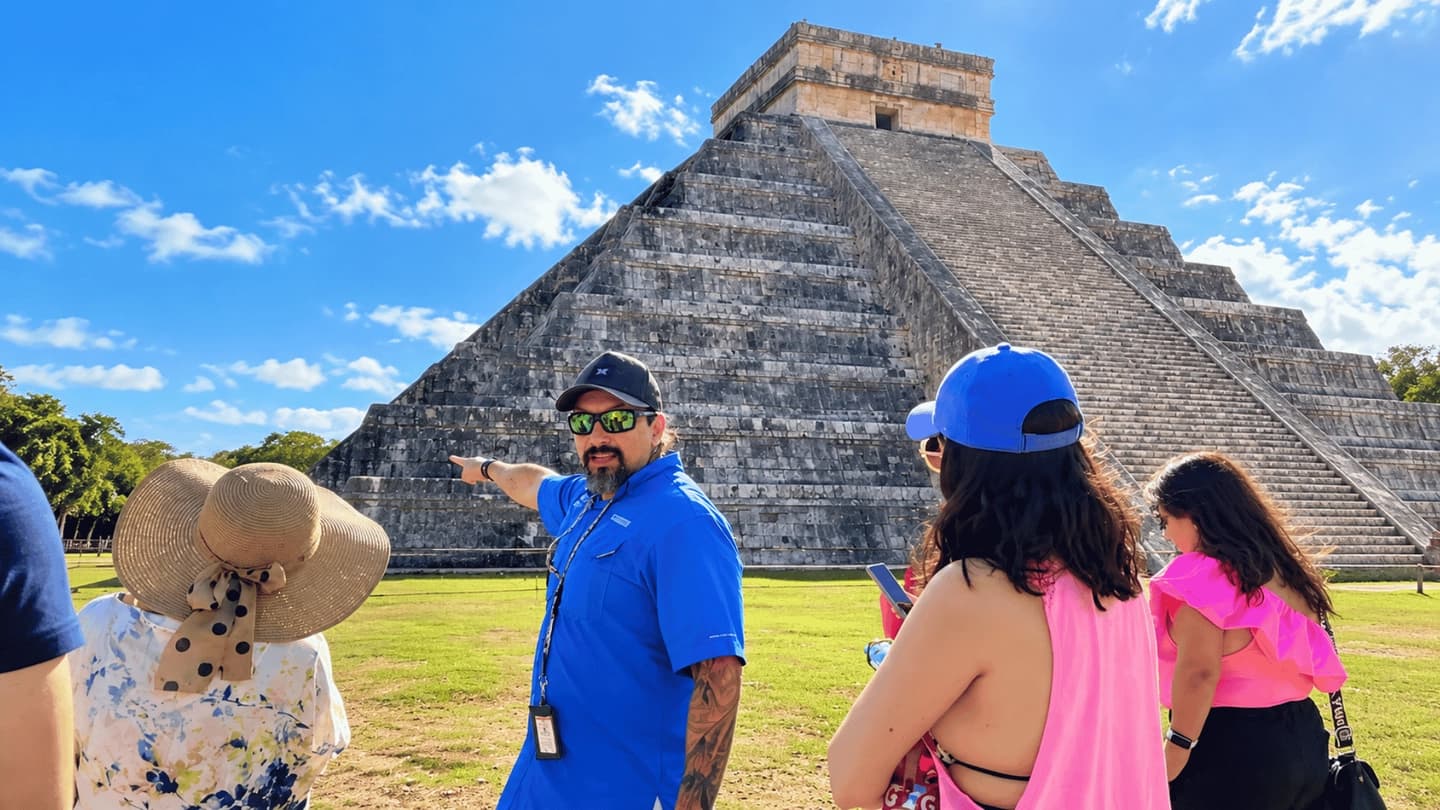 Excursion to Chichén Itzá, cenote, and Valladolid from Riviera Maya